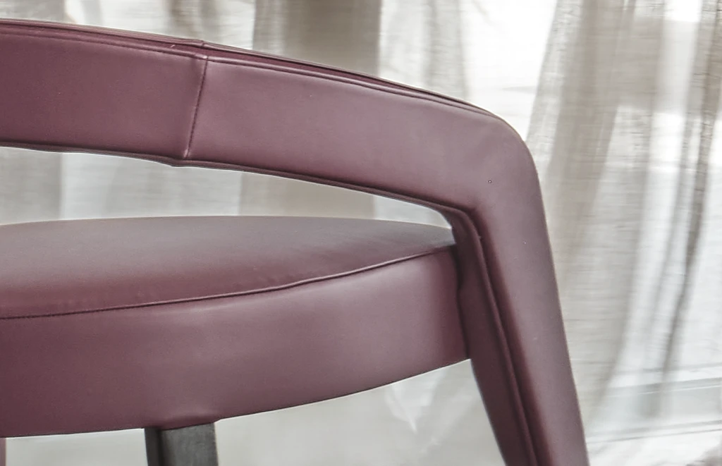 Dettaglio di lusso di un'elegante sala da pranzo
