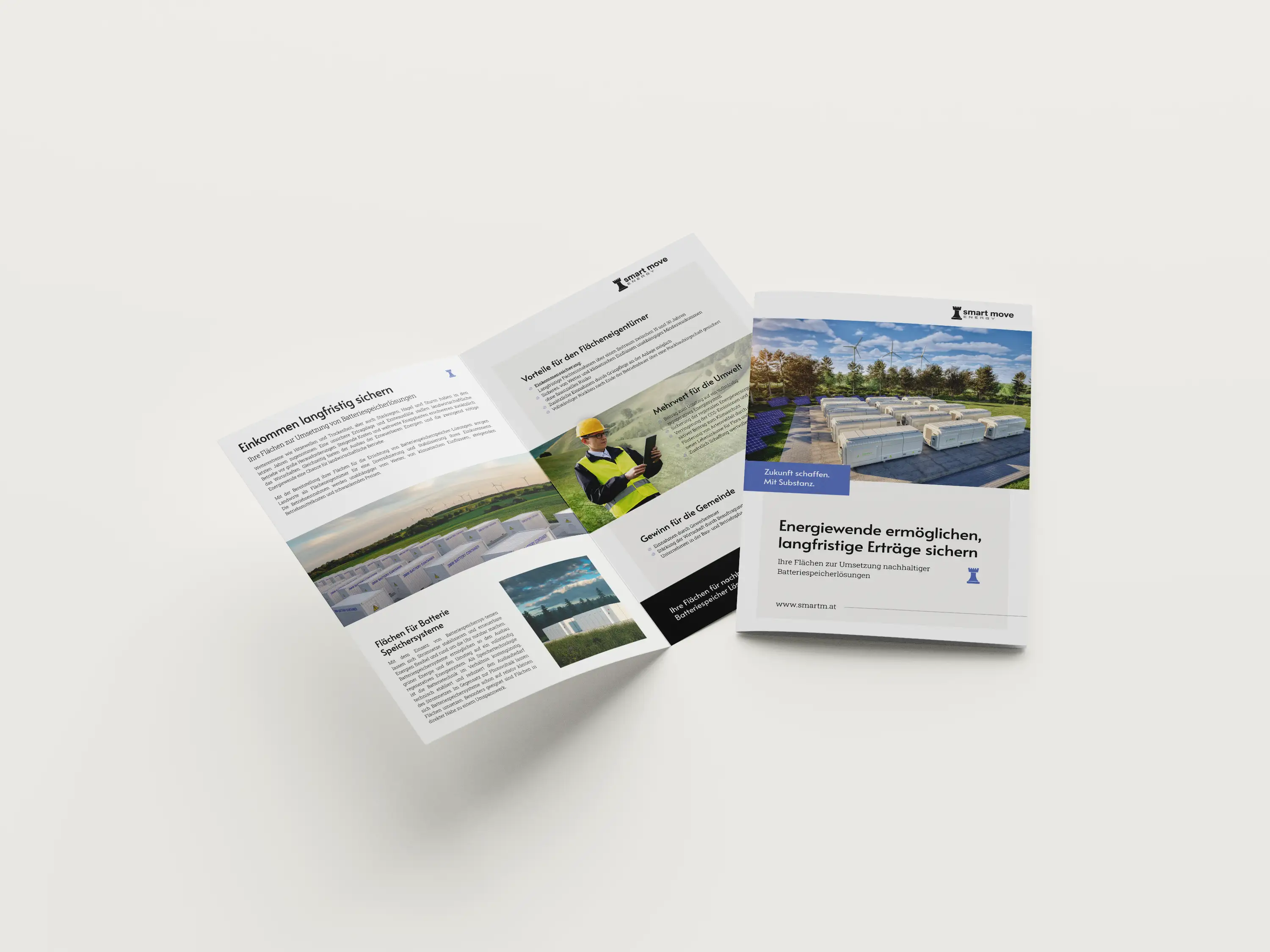 Trifold-Flyer-Mockup für Smart Move Energy zu Batteriespeicherlösungen und erneuerbaren Energien