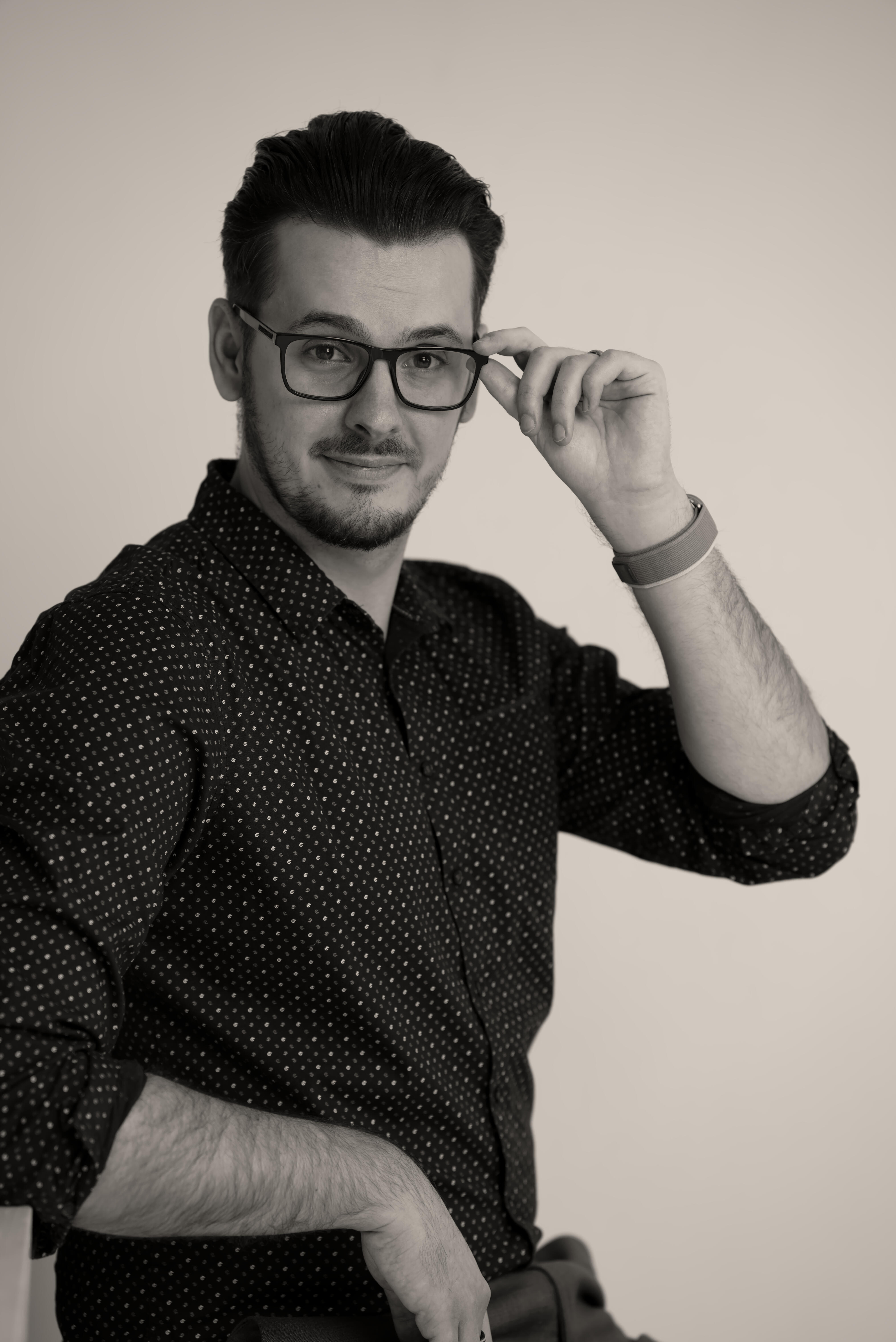 Portrétní focení - pánský portrét v ateliéru