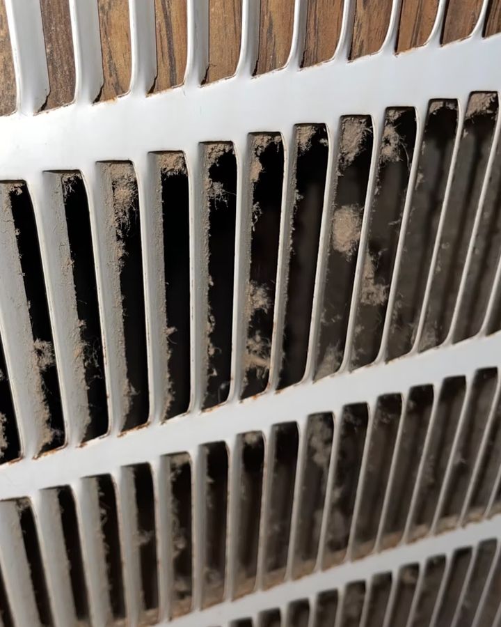 Air vent, before cleaning