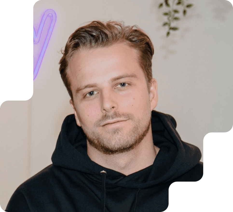 Lee Willoughby profile image