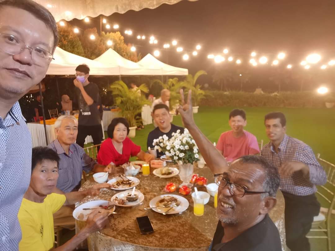 Autofill staff and partners dining together at the Annual Dinner 2023, celebrating industrial partnership.