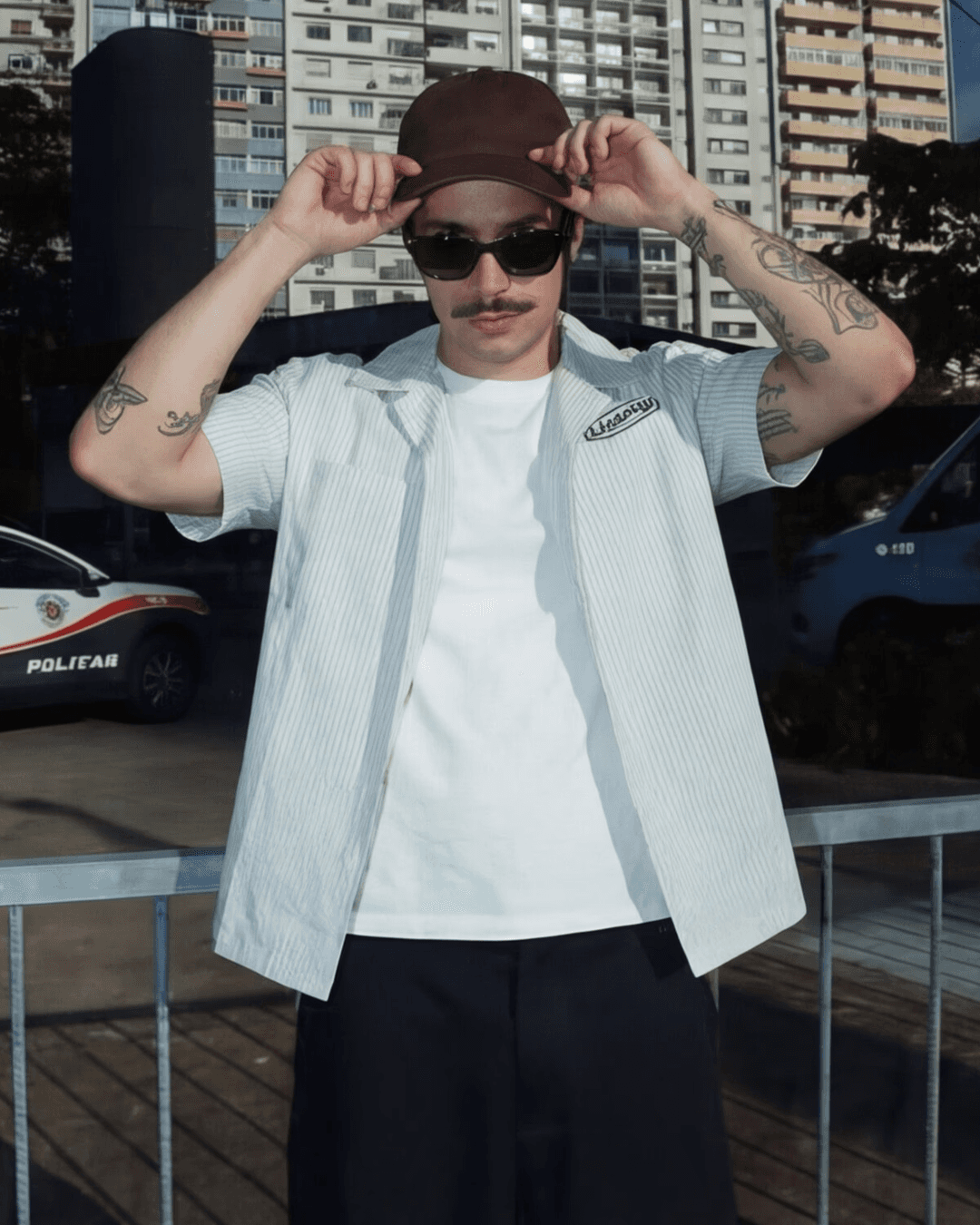 CASUAL LOOKS — Upload image in Framer panel