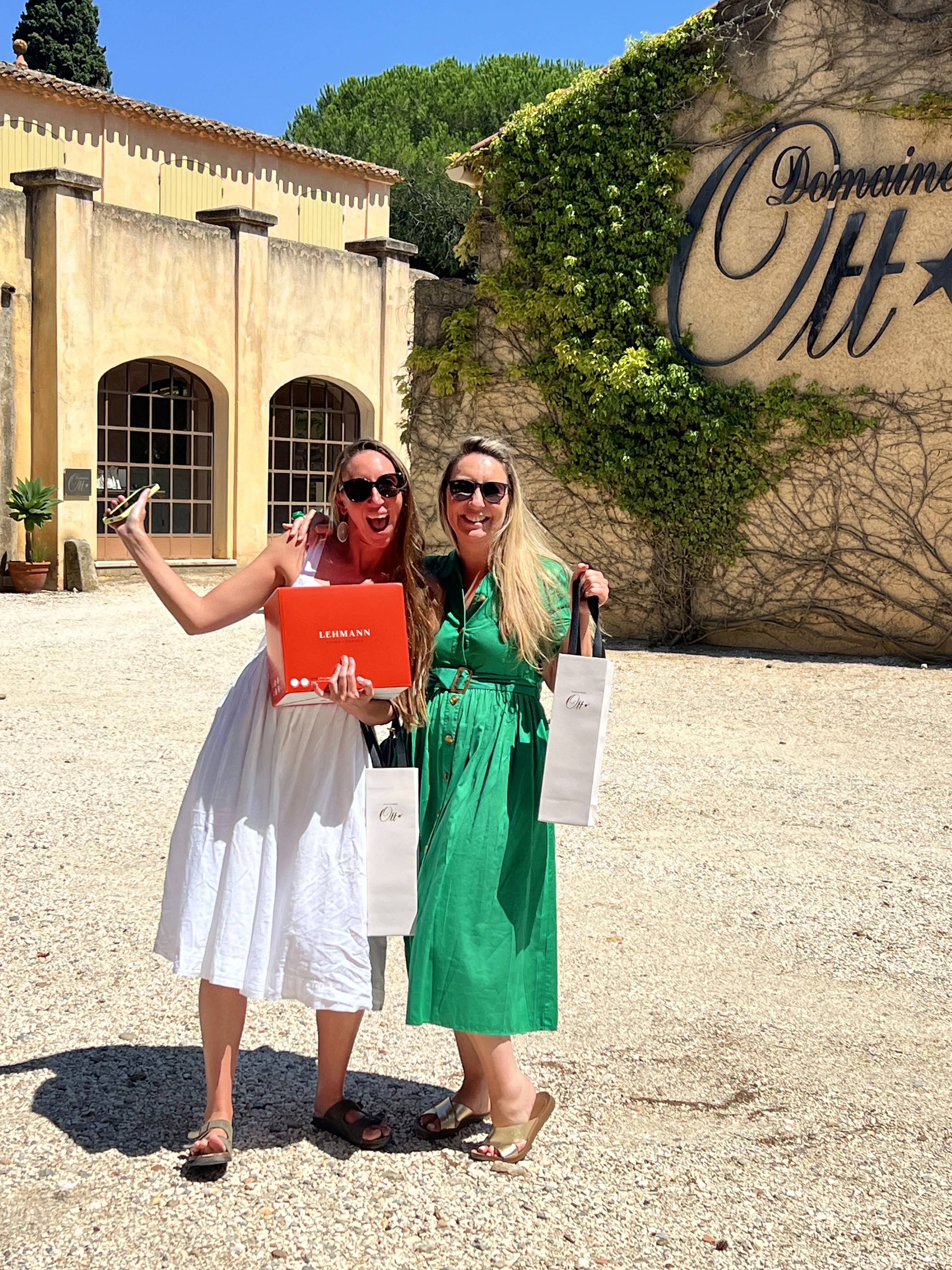 Friends discovering a special Provençal destination