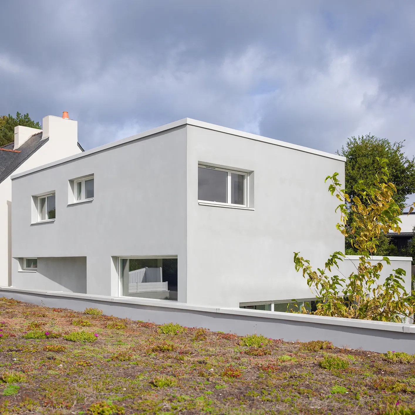 Maison contemporaine - Saint-Avé - toiture végétalisée