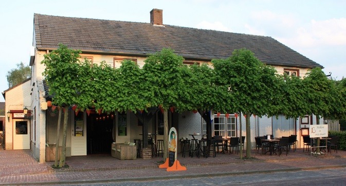 Café-Zaal D'n Bakker Hoogeloon