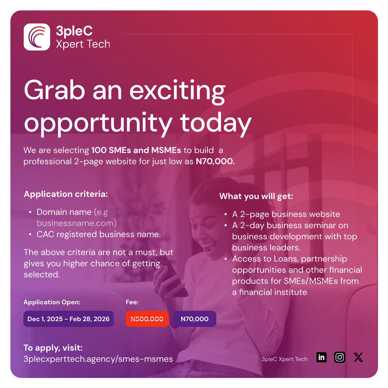 A lady with a computer