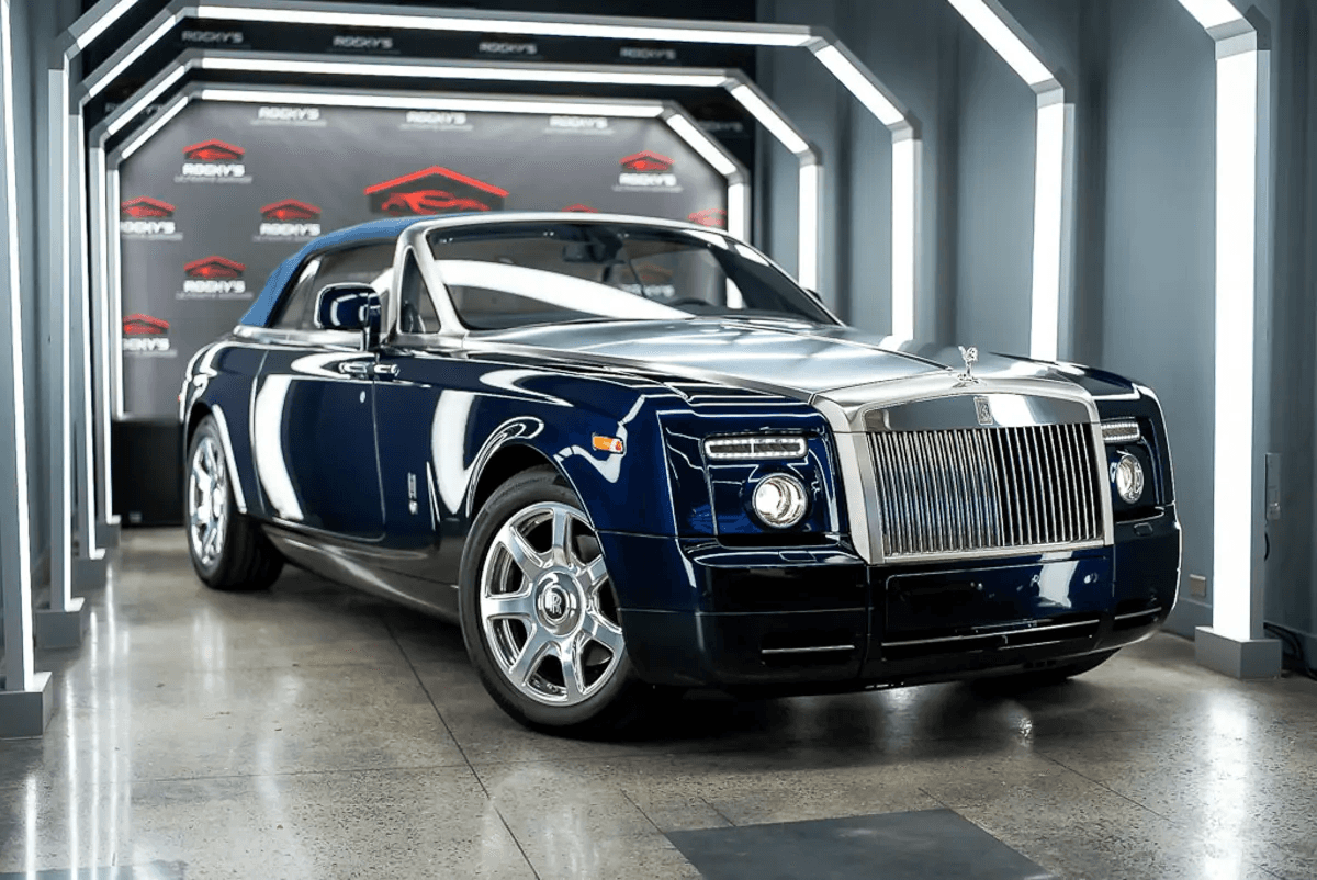 2010 Rolls-Royce Phantom Drophead photo 3
