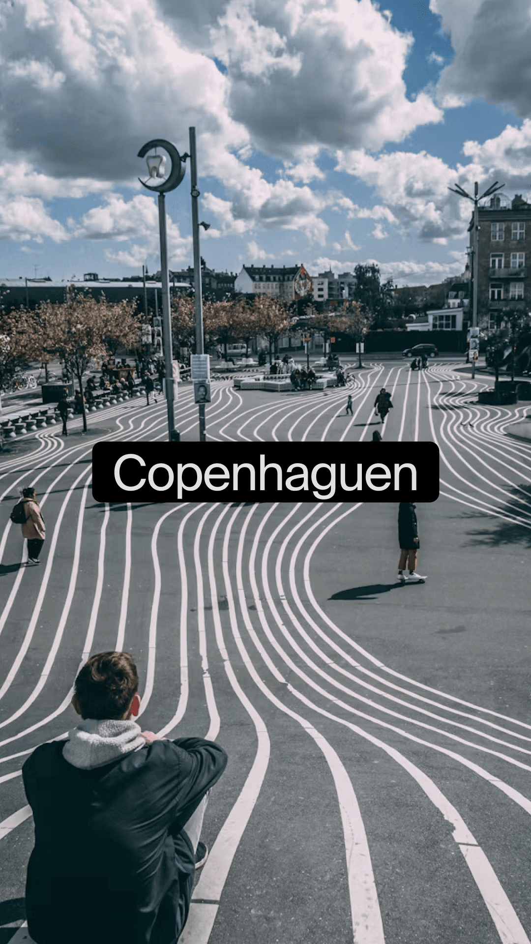 Abstract blue shapes create an interesting pattern.