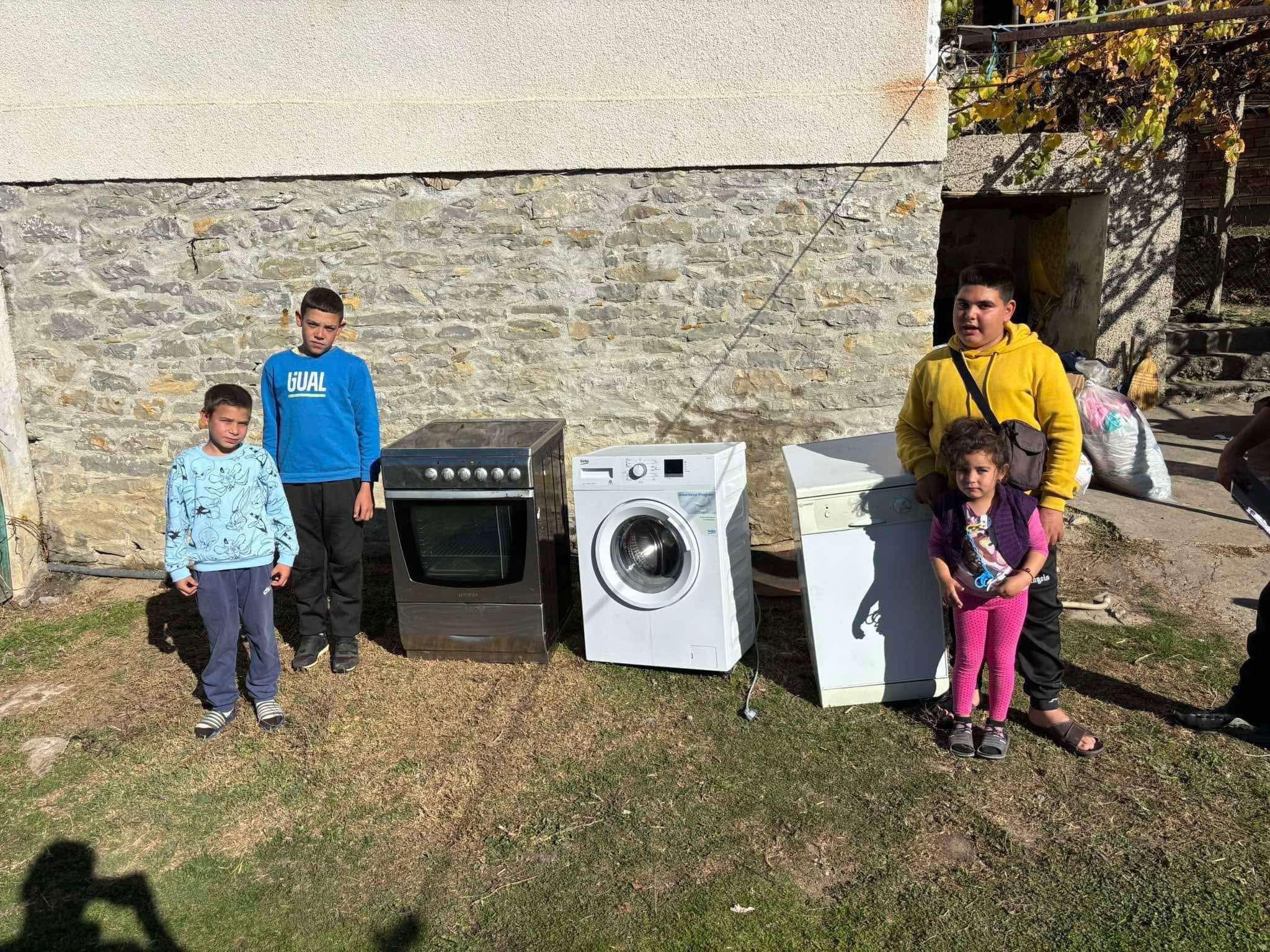 Подкрепа за 6-членно семейство от град Мездра