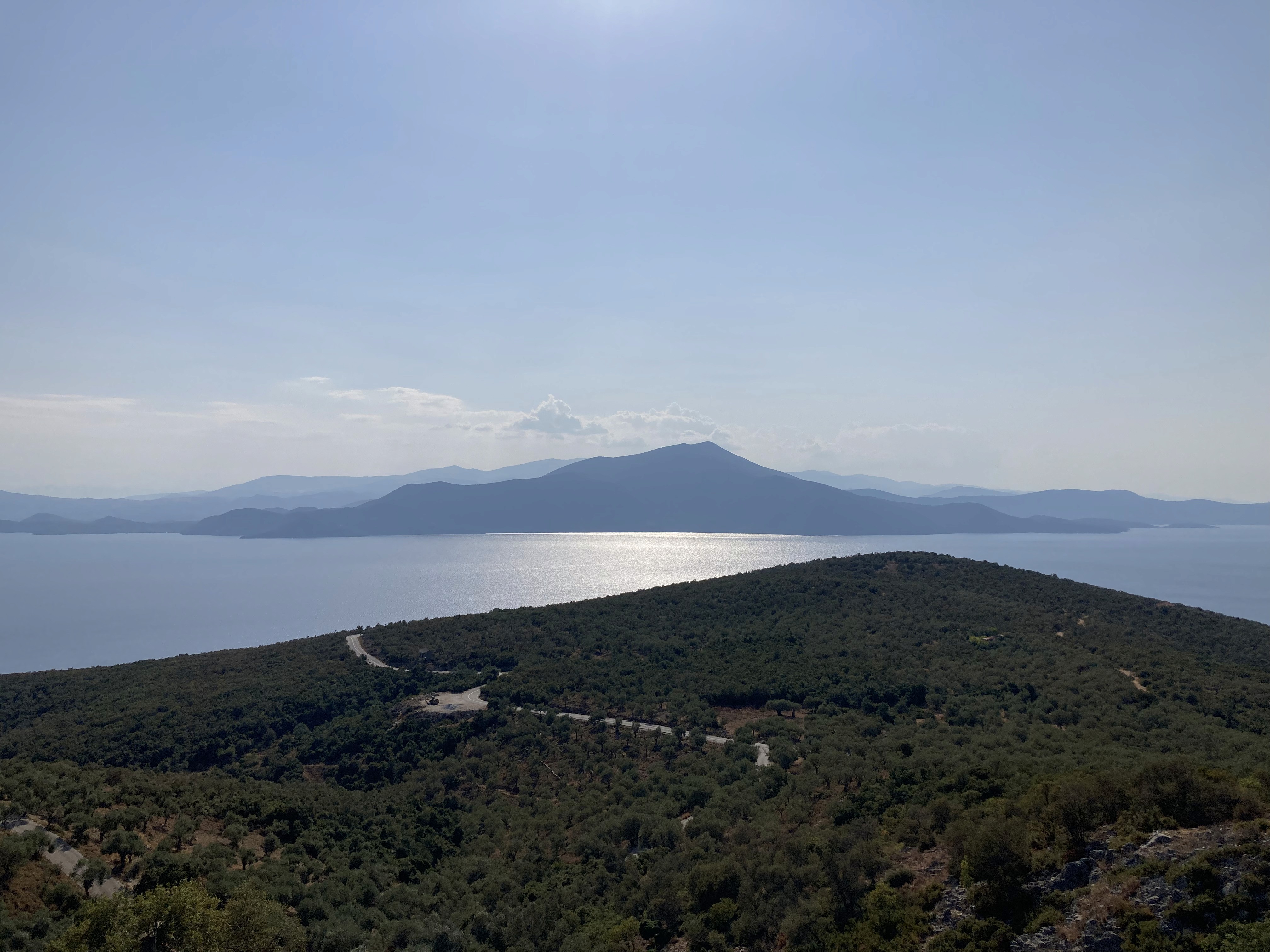 Montains and the Sea