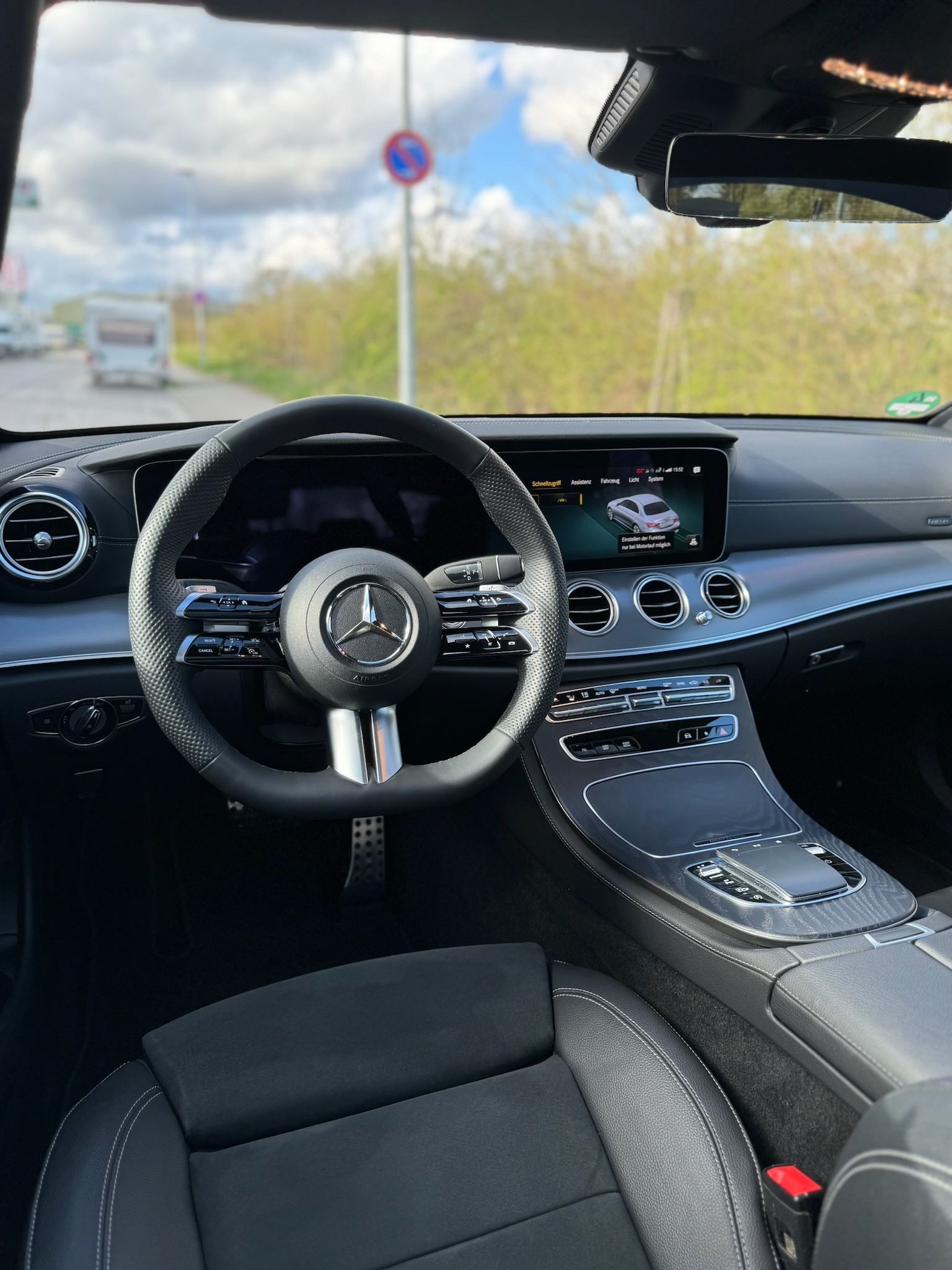 aufbereiteter, polierter, versiegelter, Polster- und Ledergereinigter Interieur von BMW X3 G01 - CarHeaven Autoaufbereitung in Frankfurt am Main