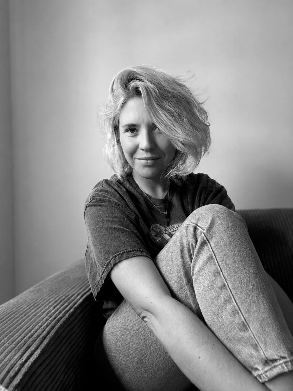 Portrait of Olga, nail artist in Orlando