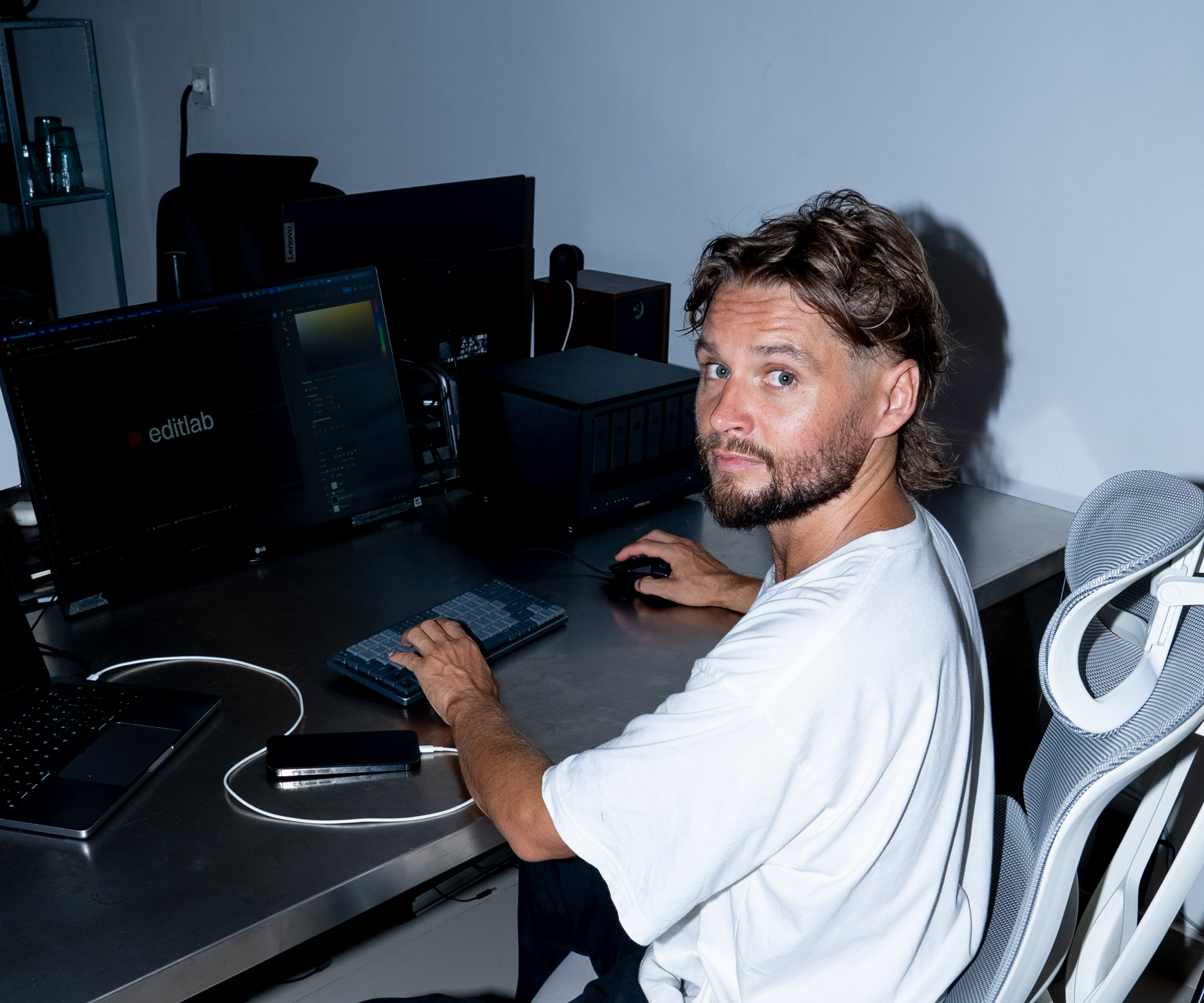 About Background Image 01
