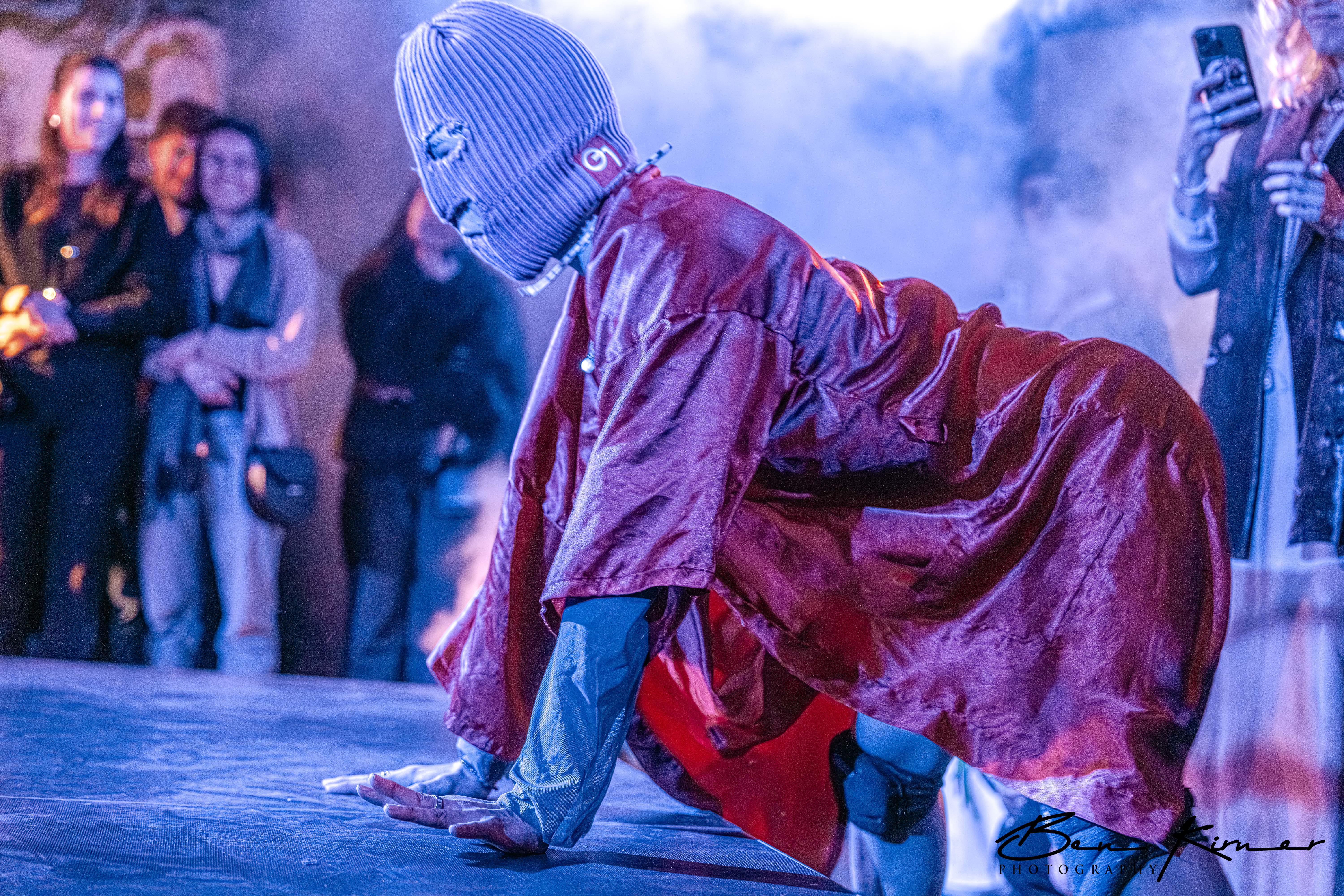 Entrepreneurs engaging in a lively discussion during a Bizz Buzz networking event.