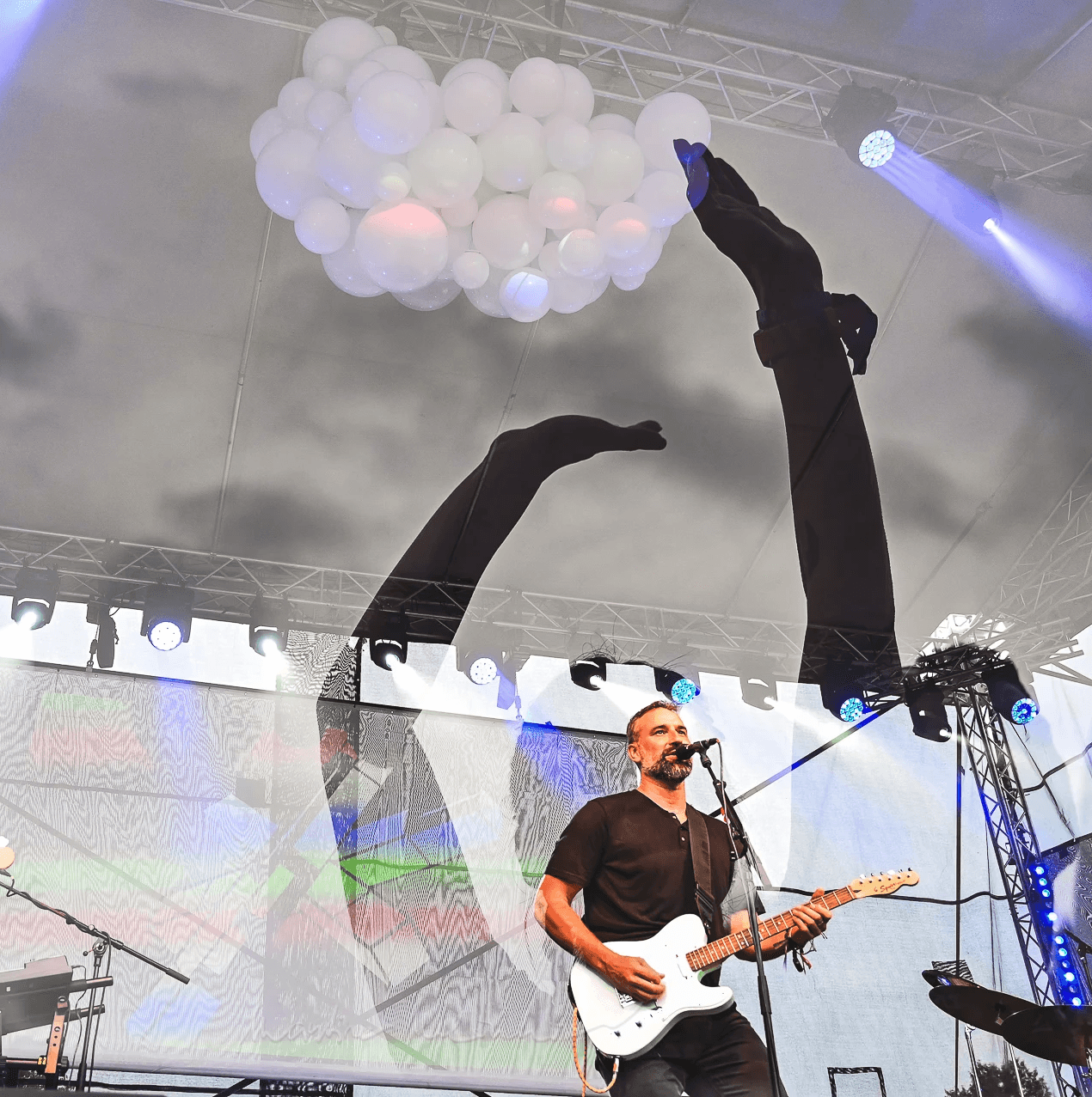 Inštalácia bubbles od Nina A. Šoškova na hudobnom festivale Atmosféra