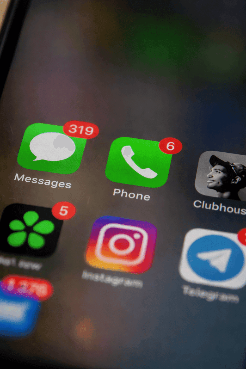 iphone screen showing icons with icons