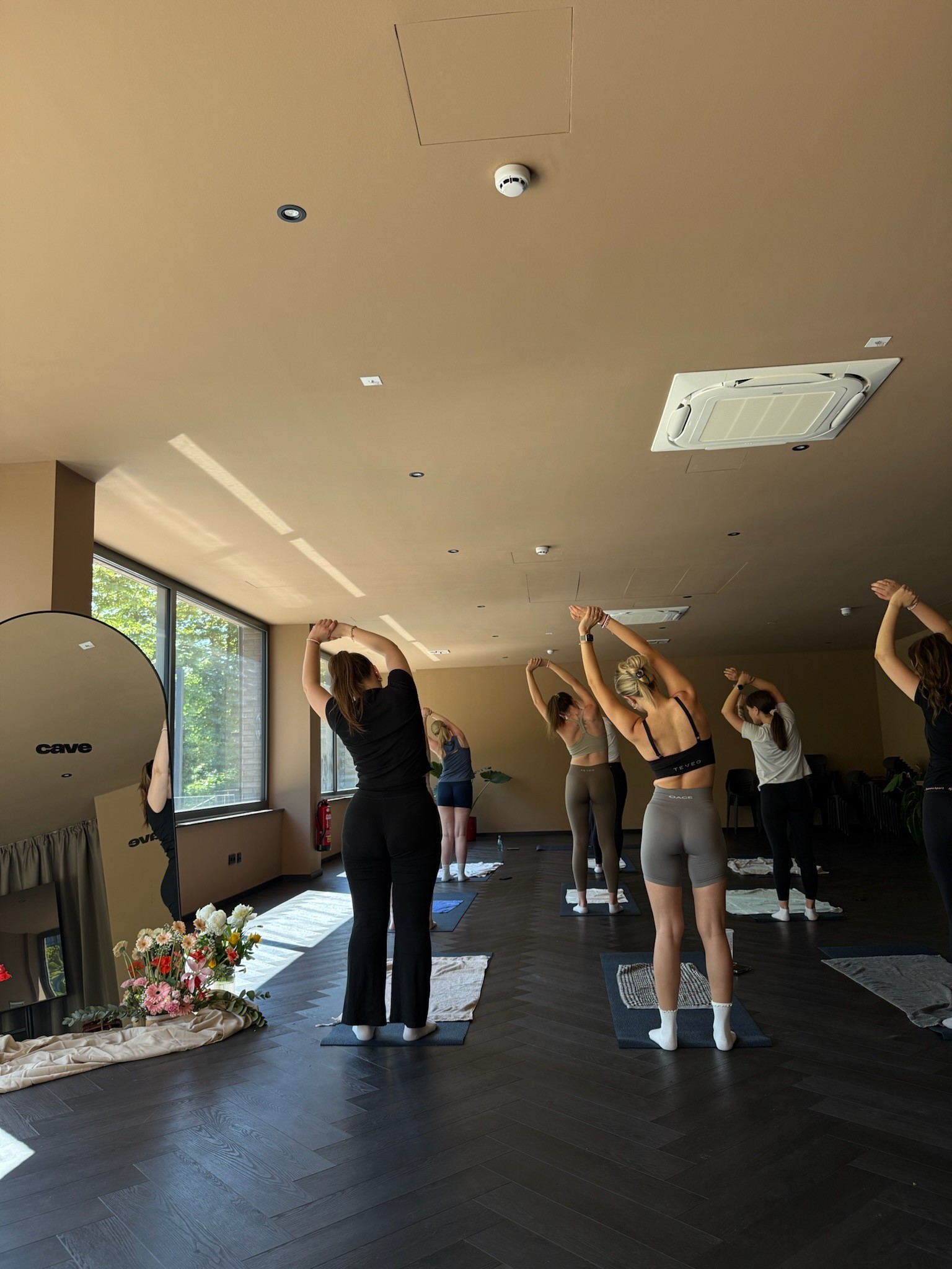 Team Event Yoga Online