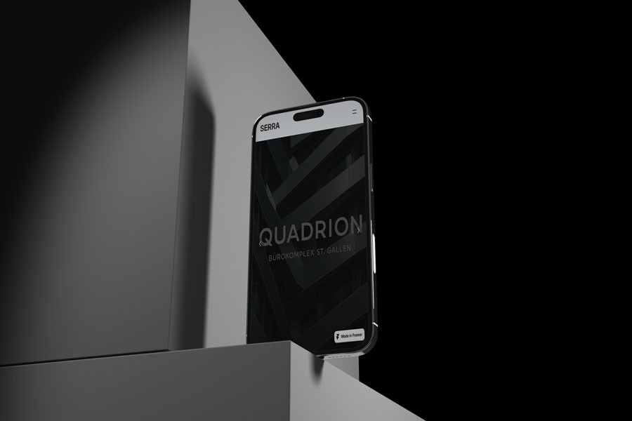 Smartphone-Mockup mit der Website von Serra Architektur AG, Projekt Quadrion in St. Gallen, dargestellt auf einem schwarzen Hintergrund mit modernem, minimalistischen Design.