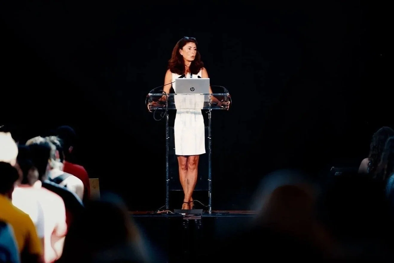 Prise de parole lors d’une conférence professionnelle à Grenoble