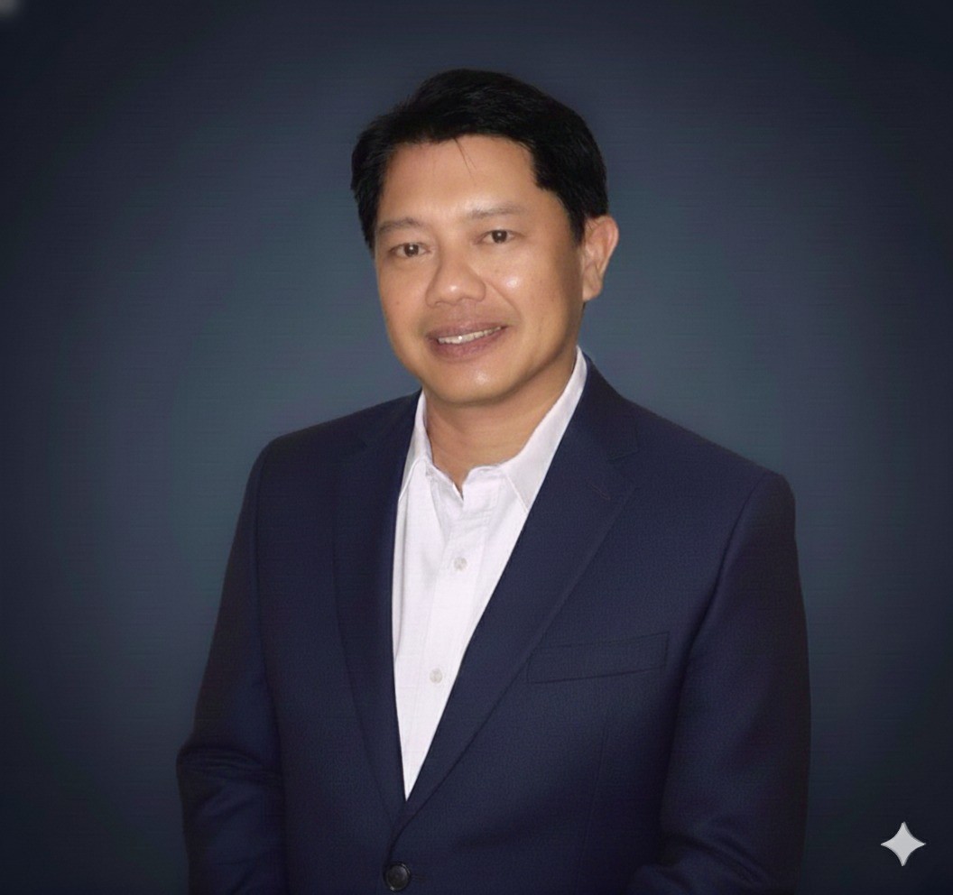A man standing next to a blue and white vase