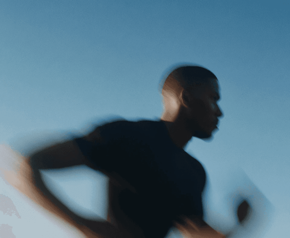 Las tiendas de suplementos y ropa deportiva tienen clientes con hábitos de compra predecibles y una comunidad naturalmente fuerte. Explicamos cómo diseñar un programa de fidelización que aproveche esa energía para aumentar la retención y los referidos.