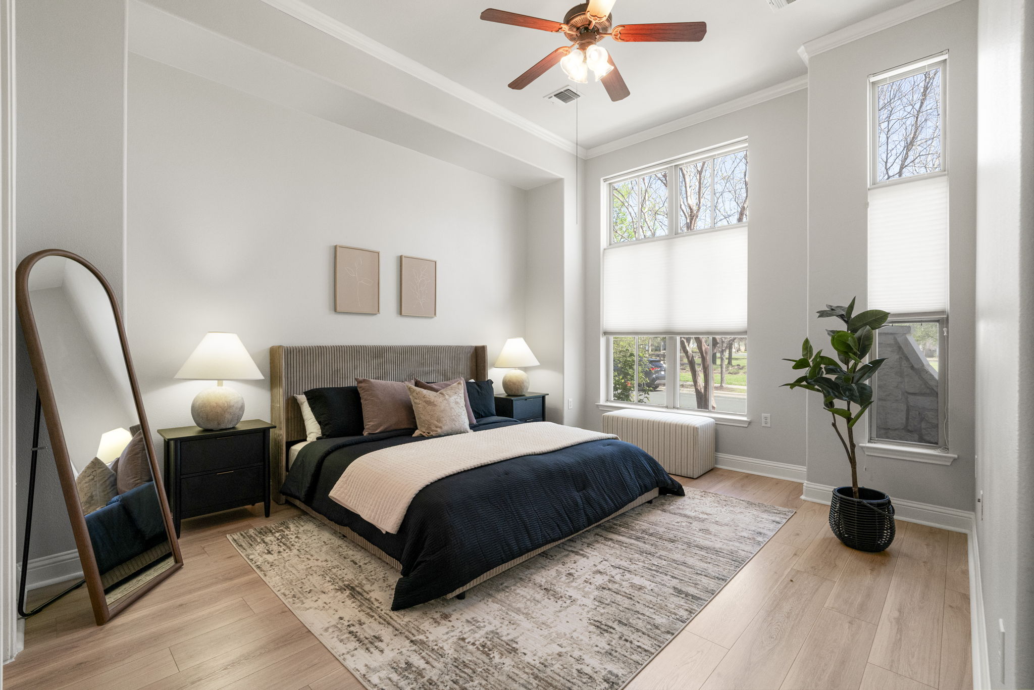 The primary suite in 4004 Pinckney St.