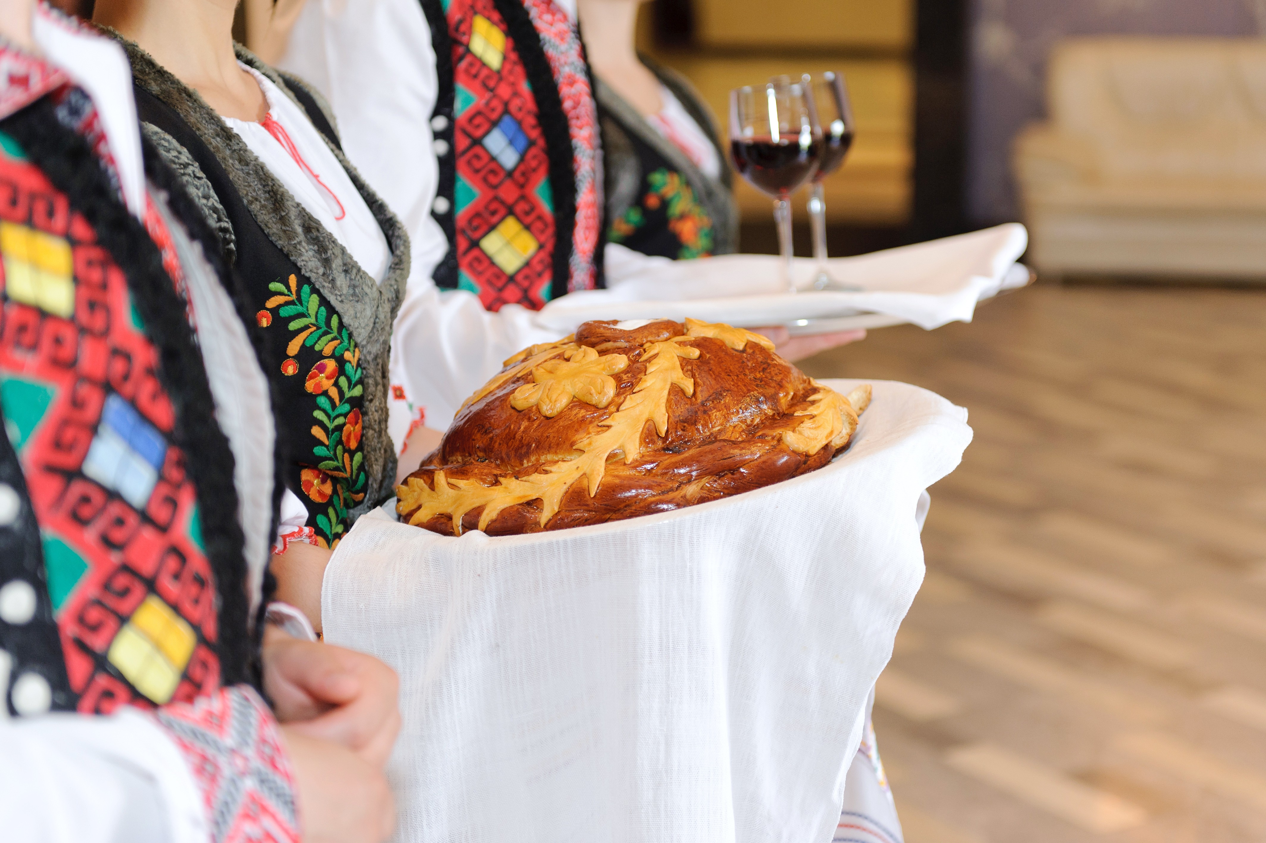 A man standing with Sufboard