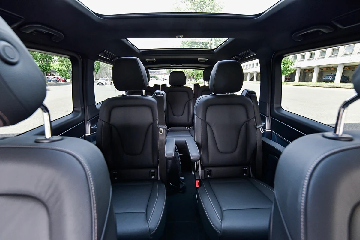 mercedes classe EQV interieur arriere