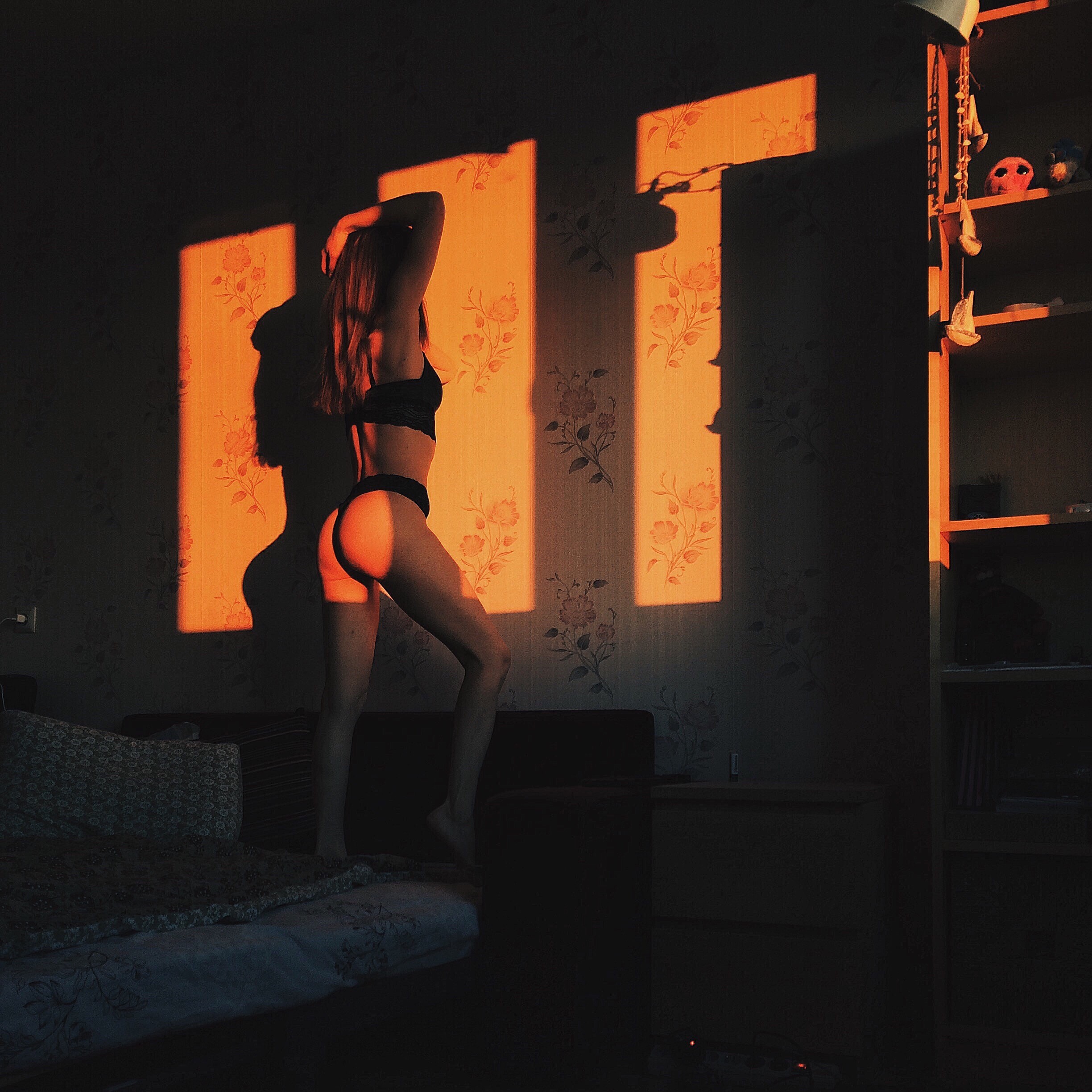 BG Image