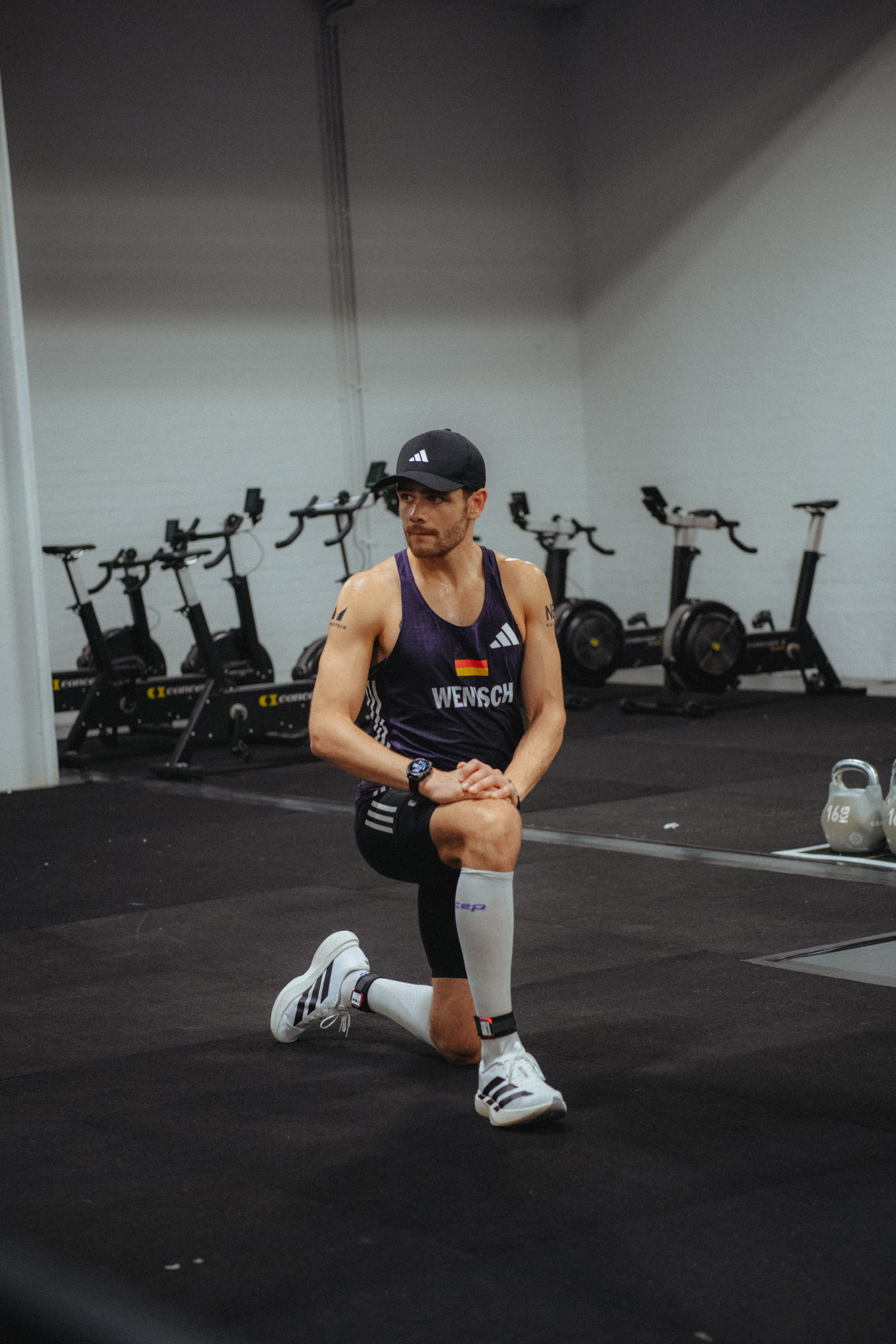 woman holding sliced citrus