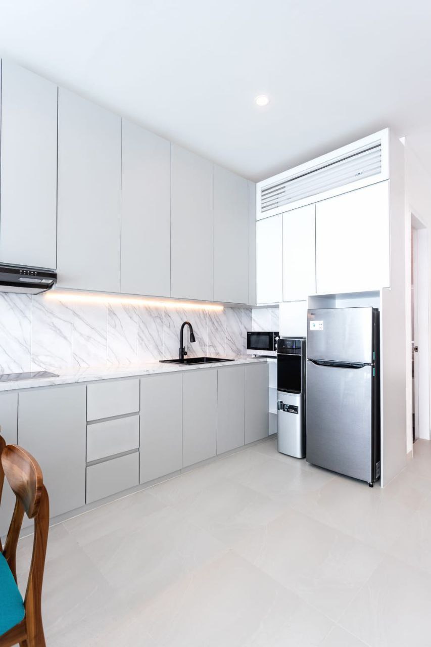 2-bedroom townhouse in Canggu (Batu Belig), located 700 meters from the ocean, featuring a private pool and terrace