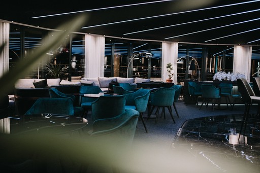 cocktailbar view inside