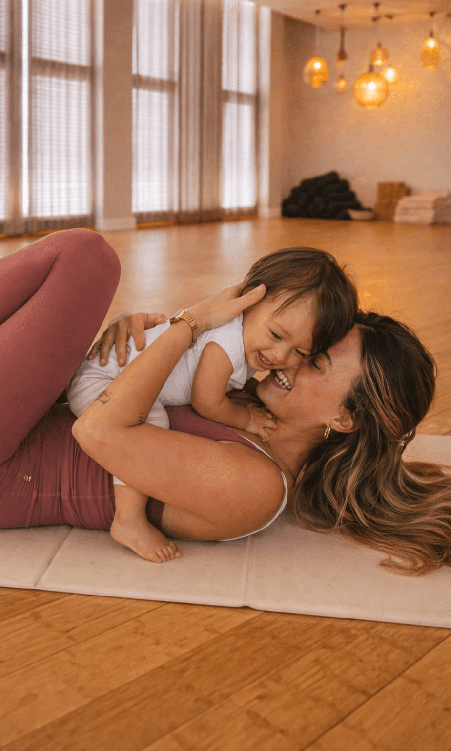 Heller Raum mit Spielsachen für die Kinderbetreuung im puls Studio Killesberg