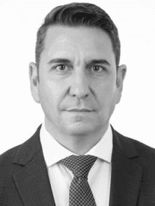 woman wearing black long-sleeved top