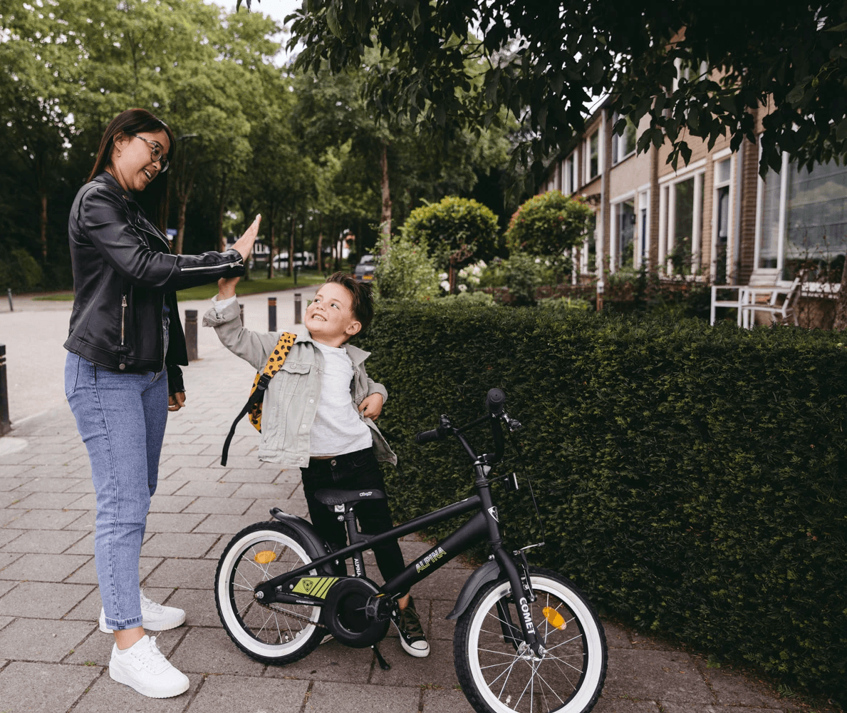 The world of a regular babysitter at Charly Cares