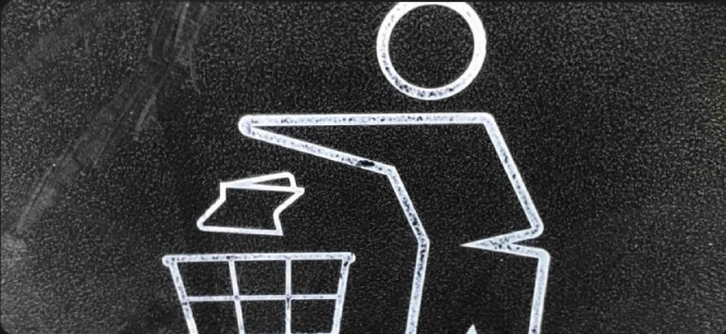 litter signage