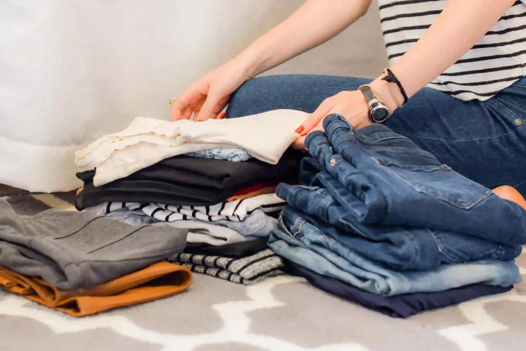 Decluttering through fast fashion