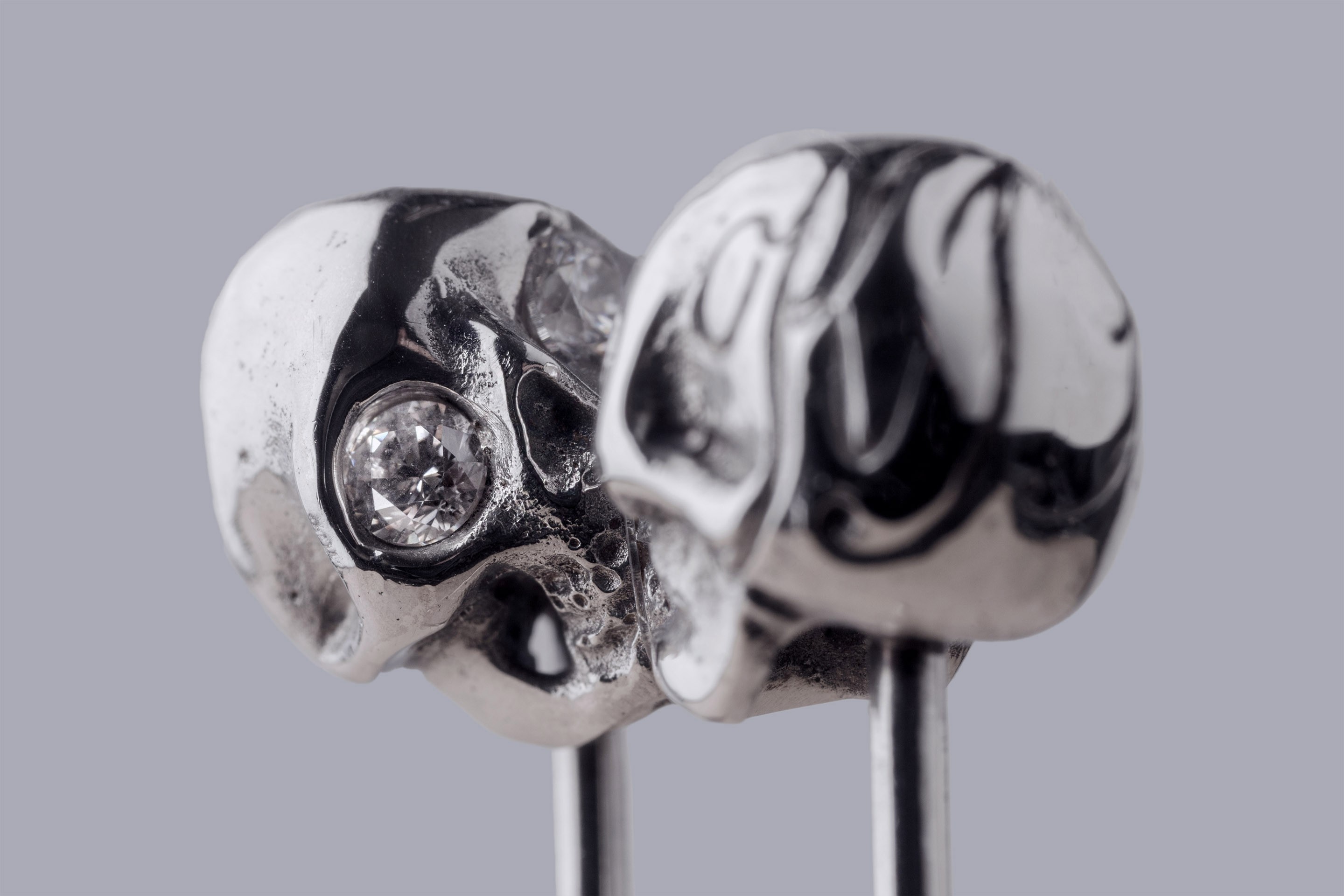 Kiss Me Double Skull Pin Jewellery 