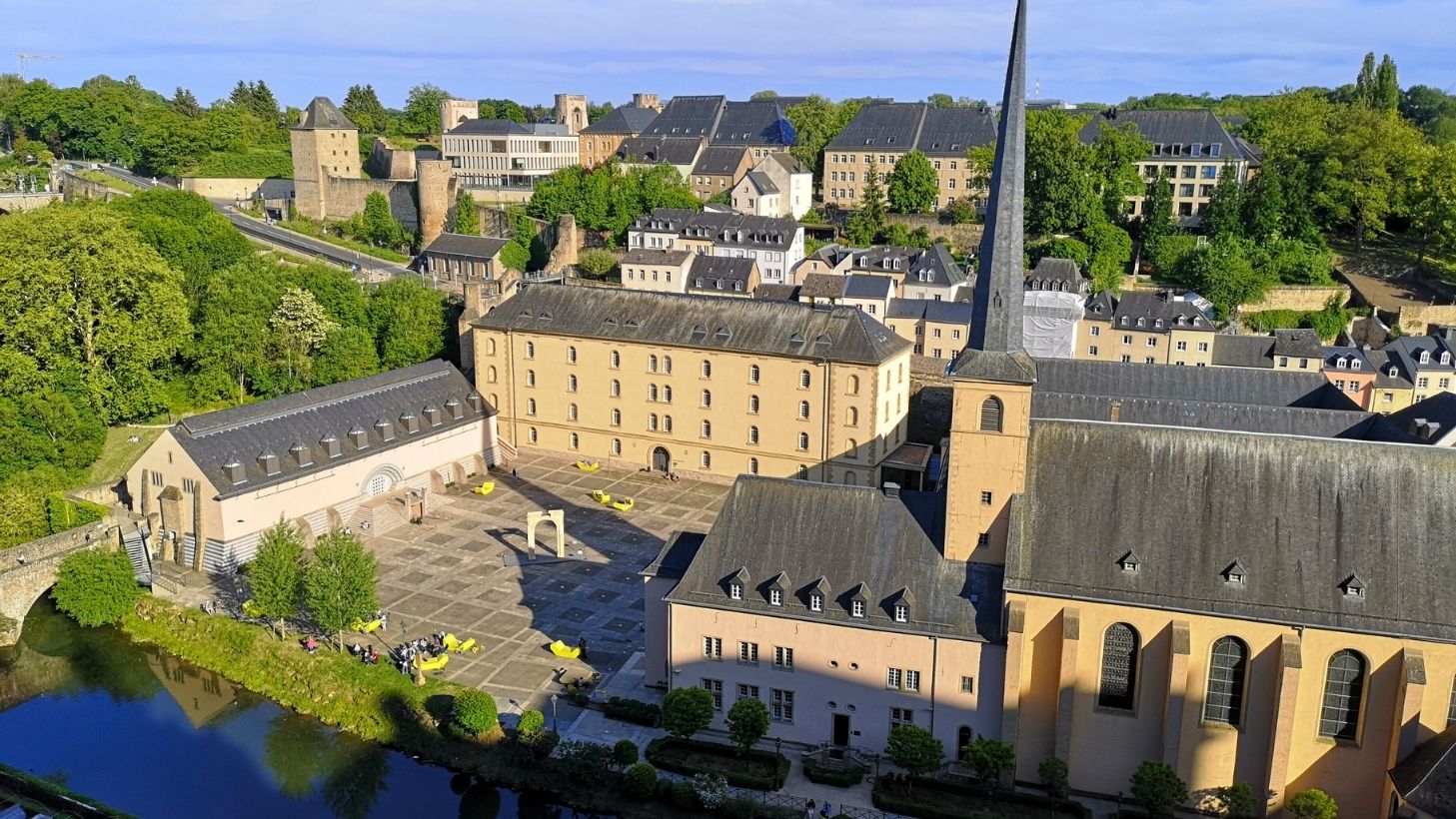 Neumünster Abbey: A Cultural Landmark in the Heart of the Grund