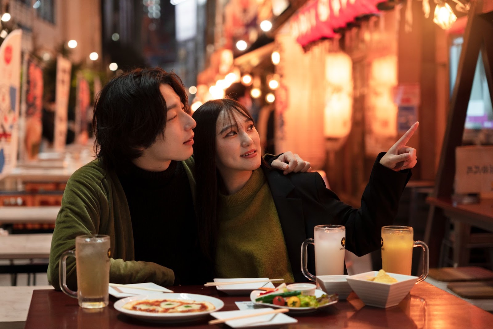 2. Clubs and Bars: Hot Spots for Meeting Girls in Bangkok