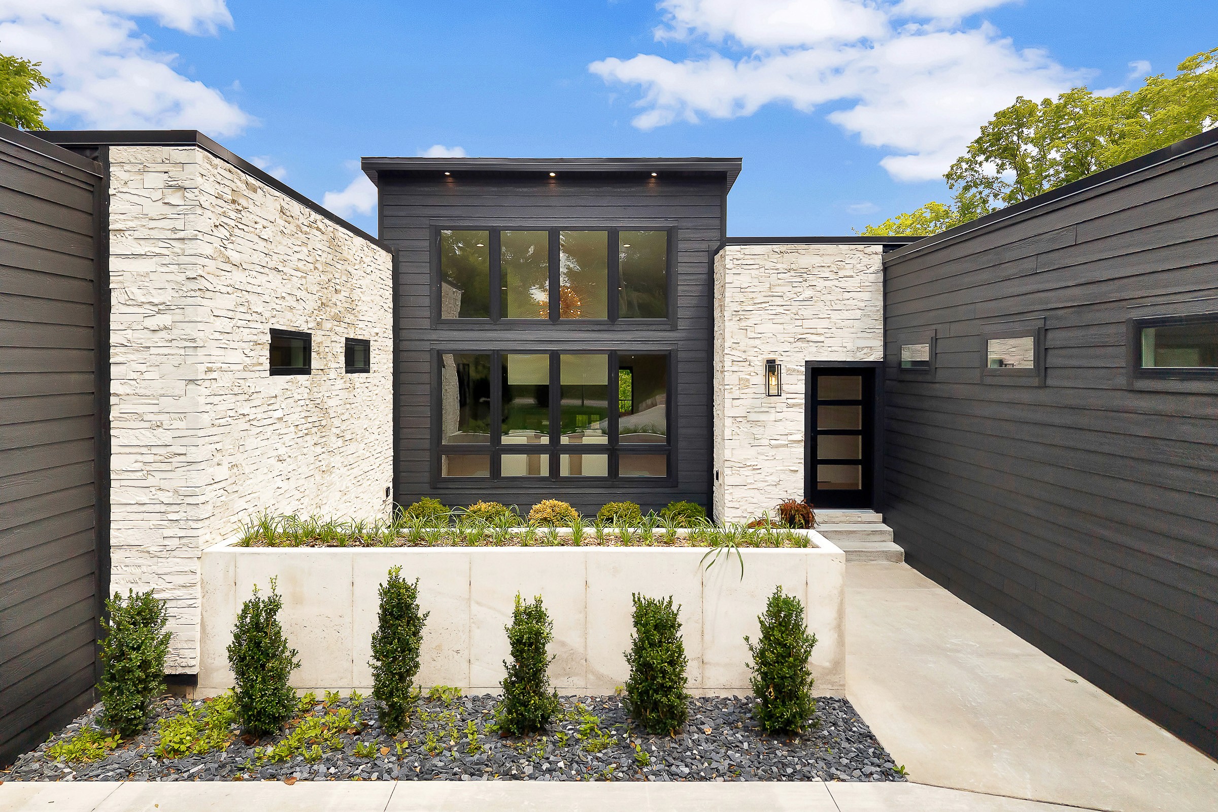California Modern architecture and interior design in Ada, Michigan