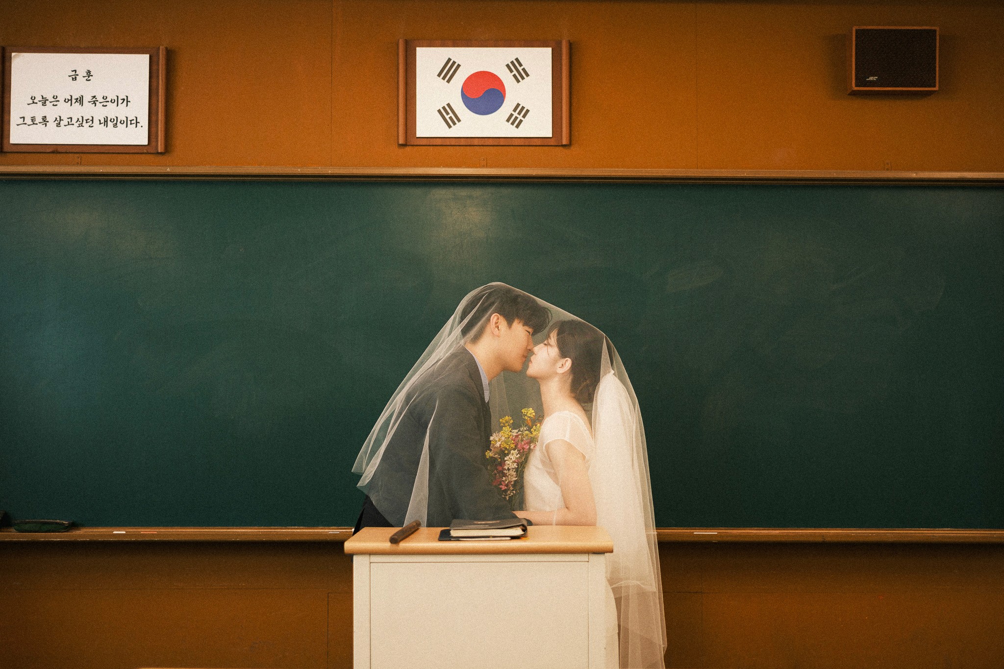 서울 빈티지 웨딩스냅 후기 | 교실 컨셉 스튜디오 촬영 노하우 - 나라코드
