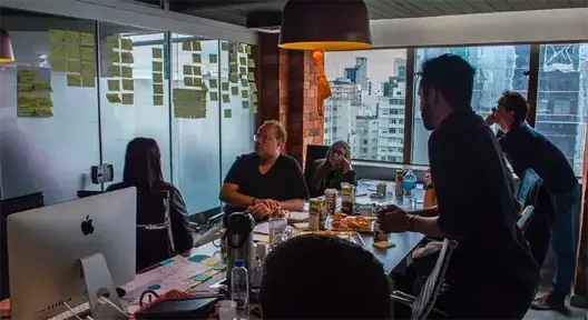 Dynamics of a design sprint with the CNA team.