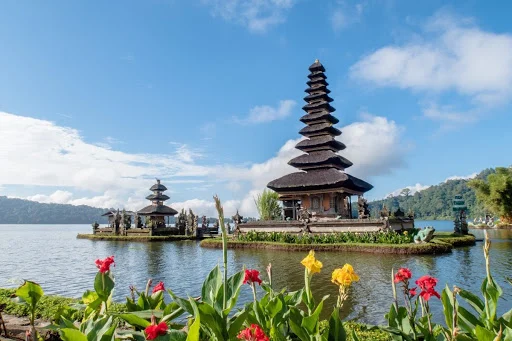 Iconic Balinese temple landscape near Jimbaran for exclusive property marketing.