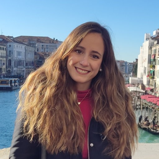 una foto de una administradora llamada erica ruiz