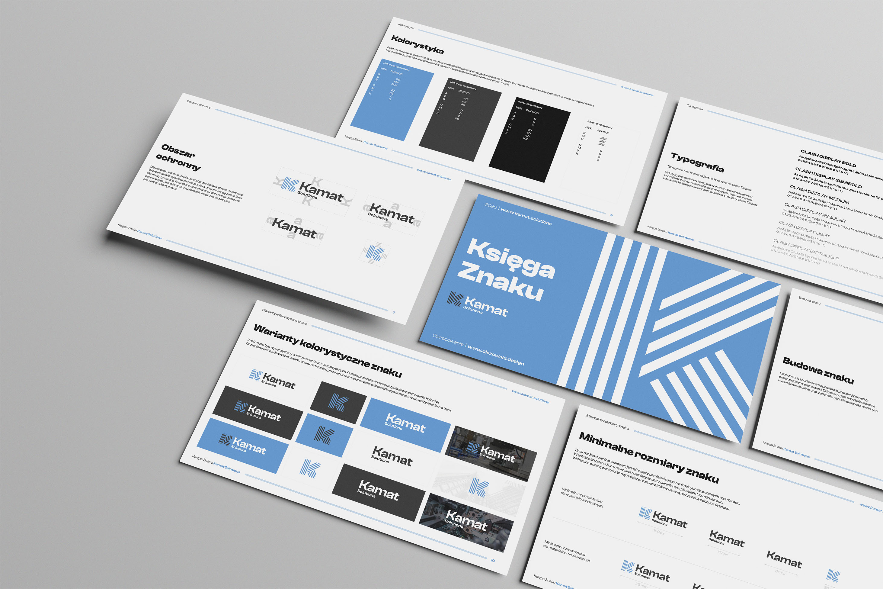 Zdjęcie plansz przedstawiających strony Księgi Znaku Kamat Solutions