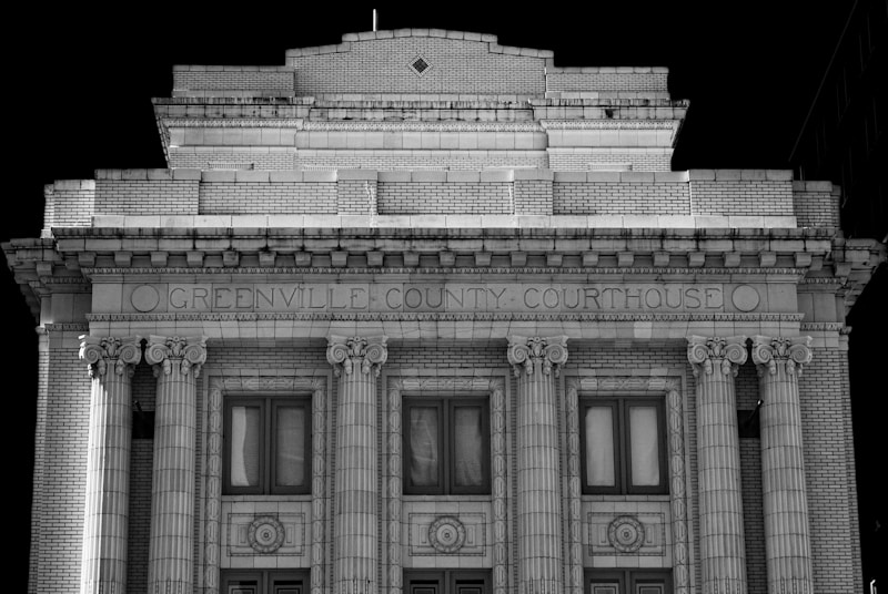 Edificio istituzionale