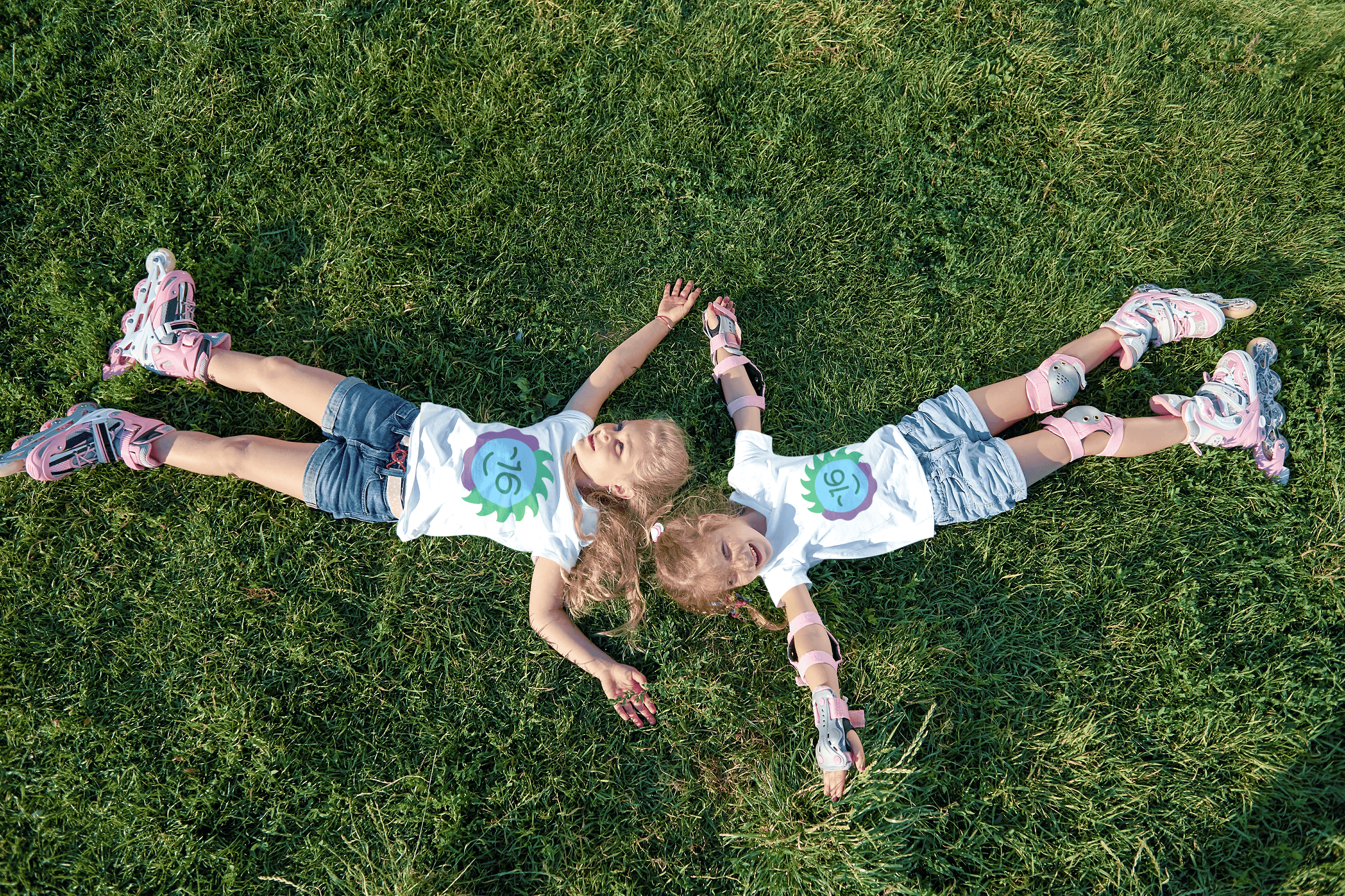 Grafisch ontwerp Basisschool Park 16Hoven kinderen met t-shirts