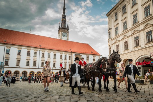 Øvre torg og det historiske rådhuset i Olomouc